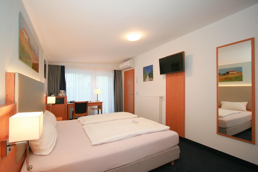 Hotel Ambiente Lich Esterno foto